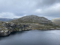 Vest for Høgavatnet