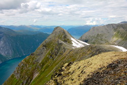 Isflåtinden