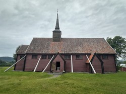 Kvernes stavkirke