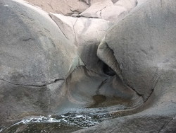 Nesvåghålo
