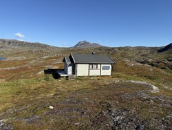 Næverfjellhytta