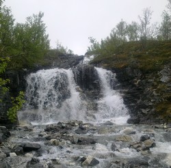 Skjelnanelvafossen
