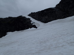 Gjuratinden - Snøflanke på Hoemsbreen