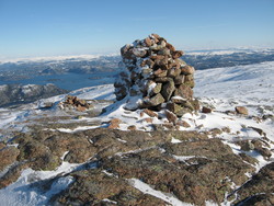 Nordøst for Hemnafjellet