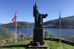 Ingolfr Arnarson minnesmerke