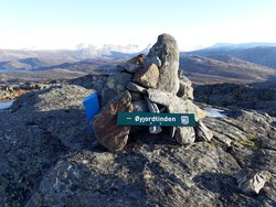 Øyjordtinden