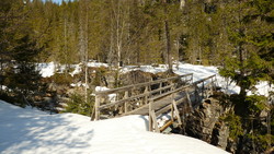 Hestdalselva gangbru