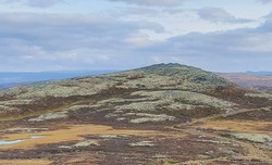 Øst for Hovdatjørne