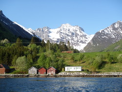 Urkedalstindane NV2