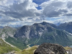 Blomholatinden