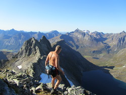Nordre Grøtdalstind