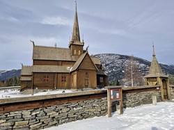 Lom stavkyrkje