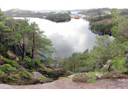 Øst for Elvareidet