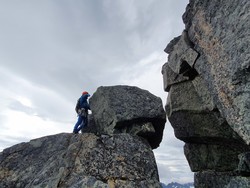 Spektakulært og luftig crux på Old Man