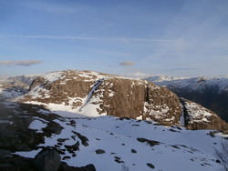 Kvelvaknuten