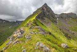 Lunnestinden
