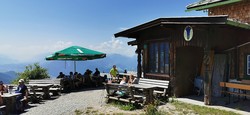 Vorderkaiserfeldenhütte