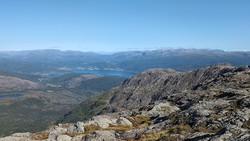 Øst for Blåmanen