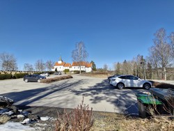 Mari kirke p-plass