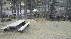 Fønhusbrua raste- og fiskeplass