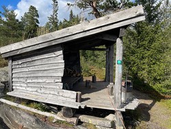Store Dalkjenn gapahuk