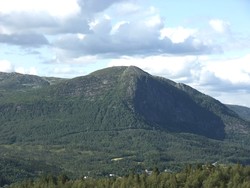 Vråstøylsfjellet
